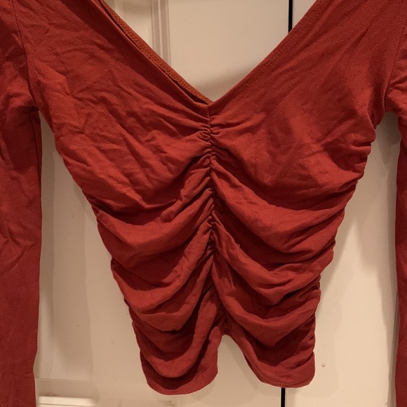 So Flattering! Rust Forever 21 Gathered Stretch Top — Small - Picture 2 of 10